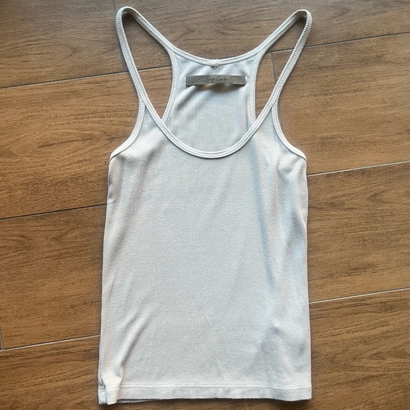 Silk Rib U Tank - Picture 2 of 2